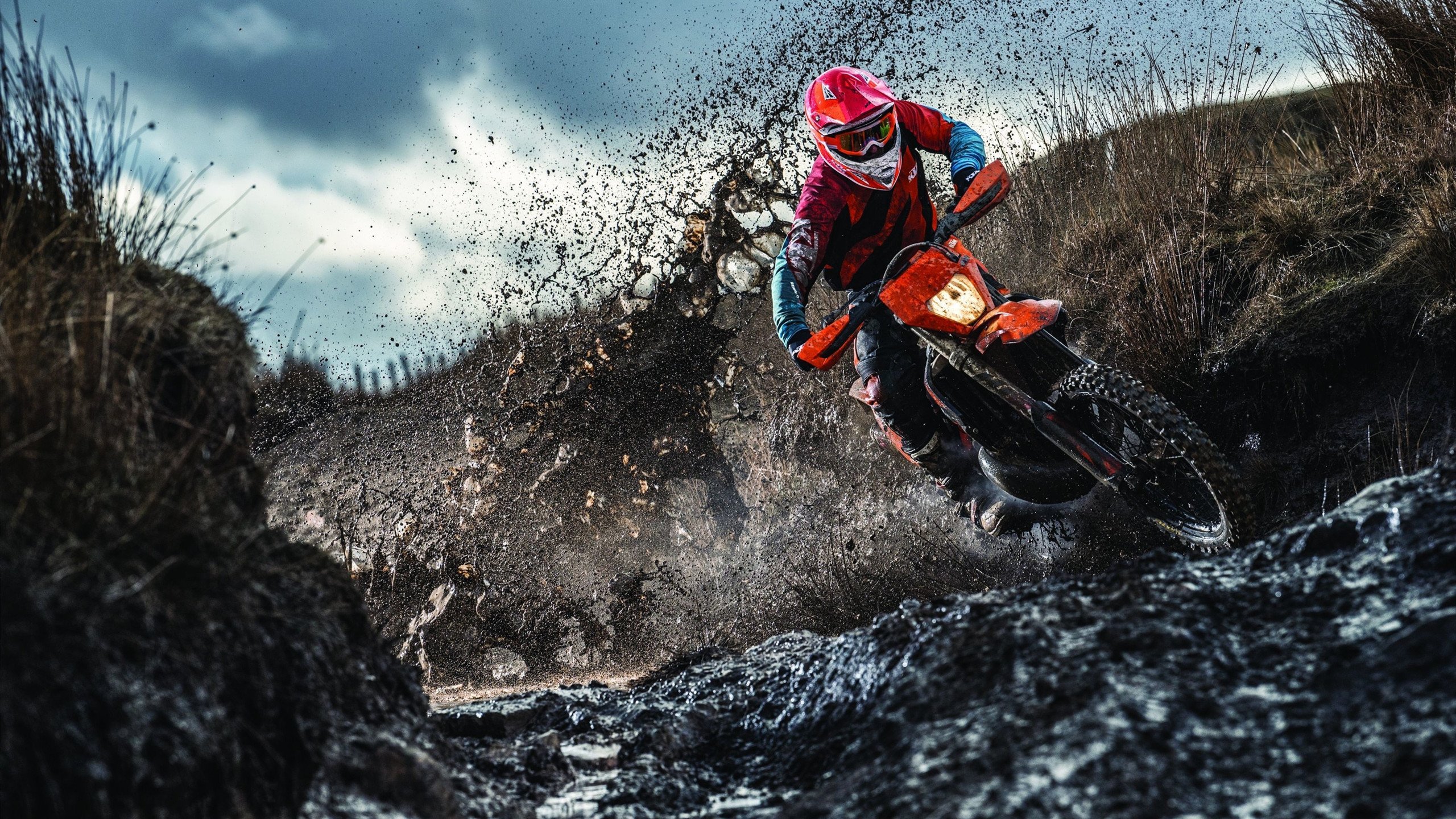 欧冠赛场冷门不断，切尔西、巴萨、本菲卡接连失利，0506欧冠巴萨切尔西