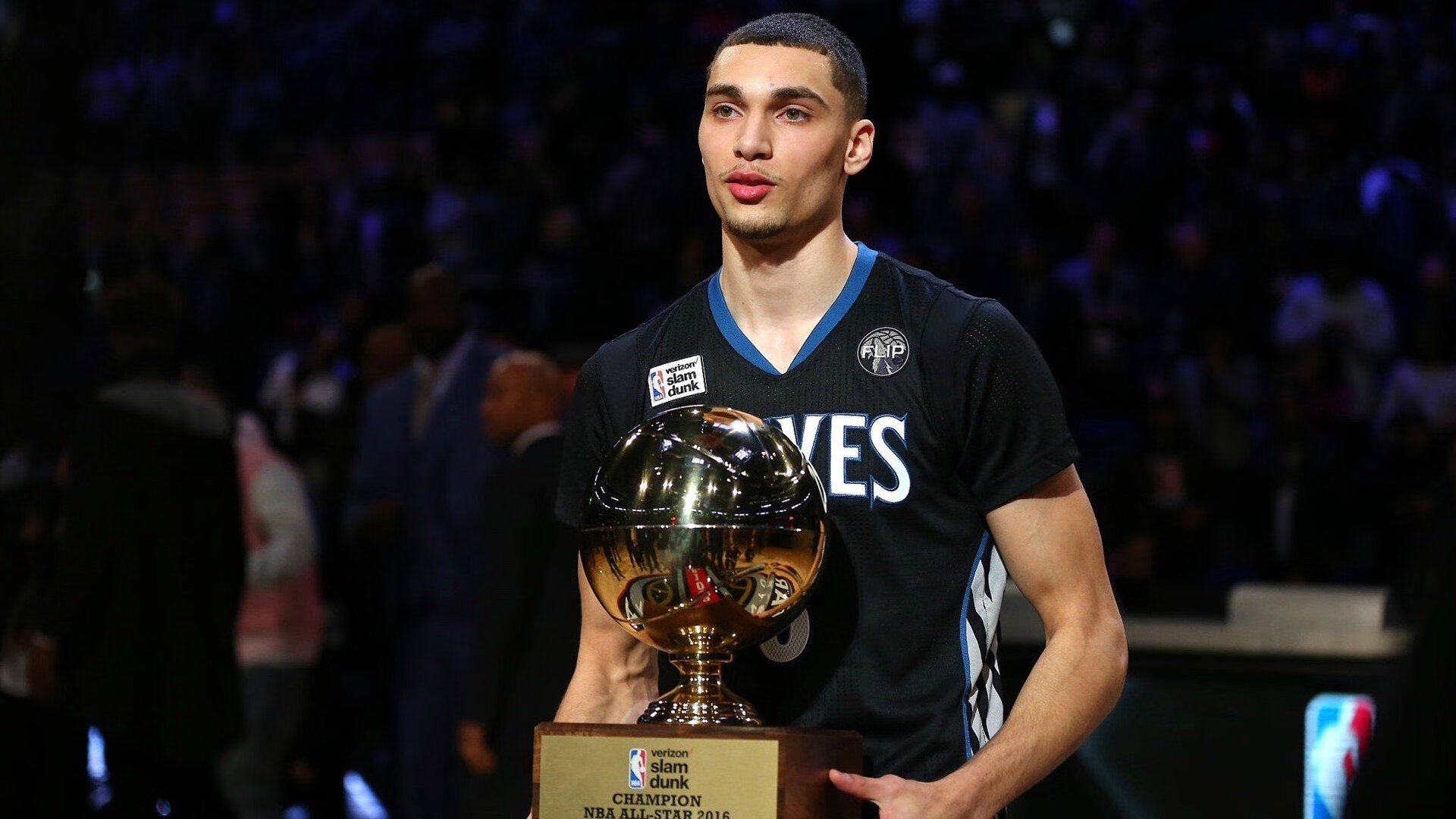 黄蜂队目标季后赛，年轻阵容拼劲十足，黄蜂队2020